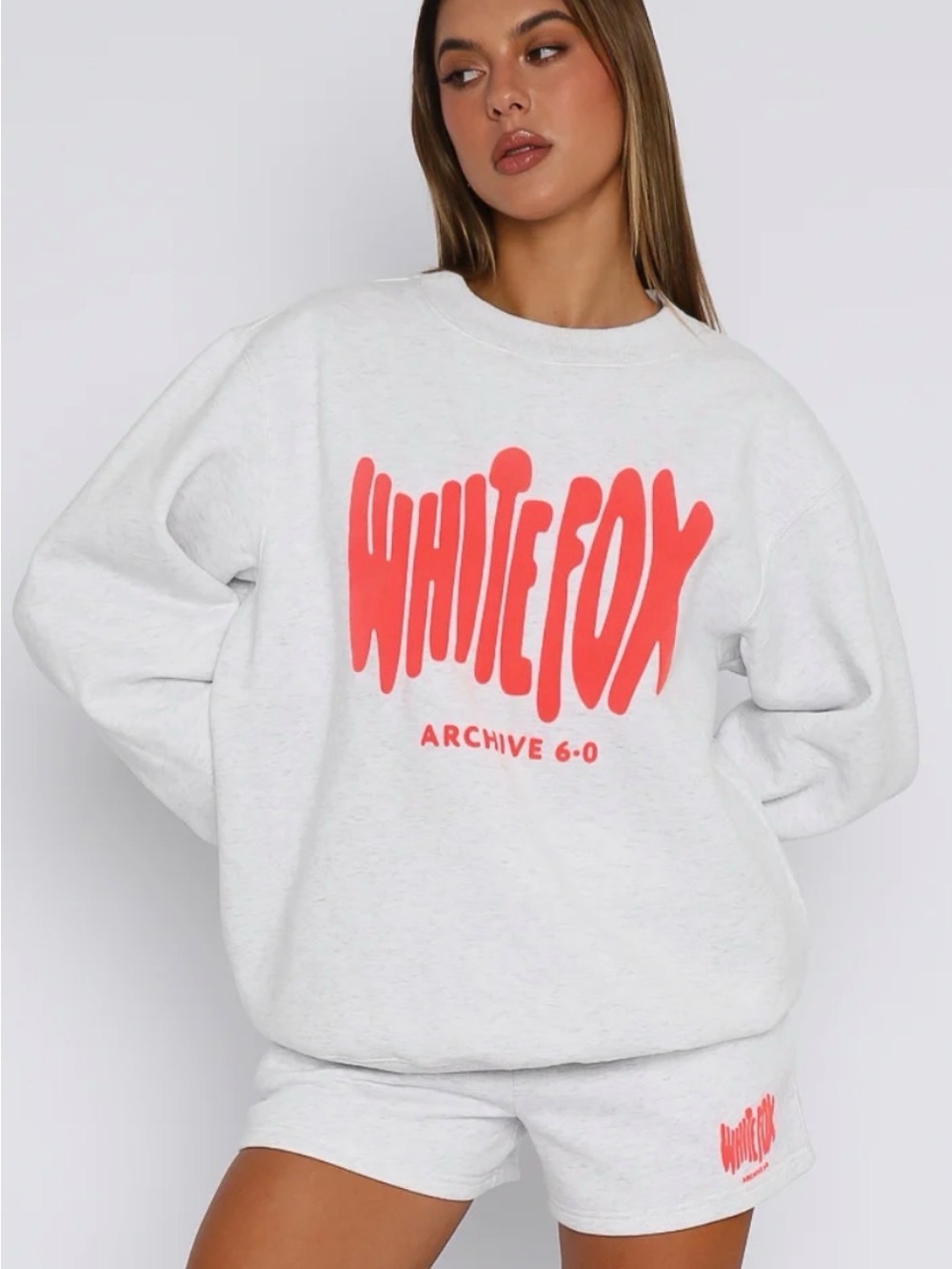 White fox cloudburst archive 6.0 crewneck